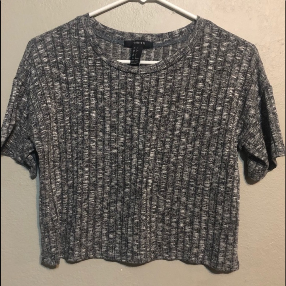 Forever 21 Gray Crop Top